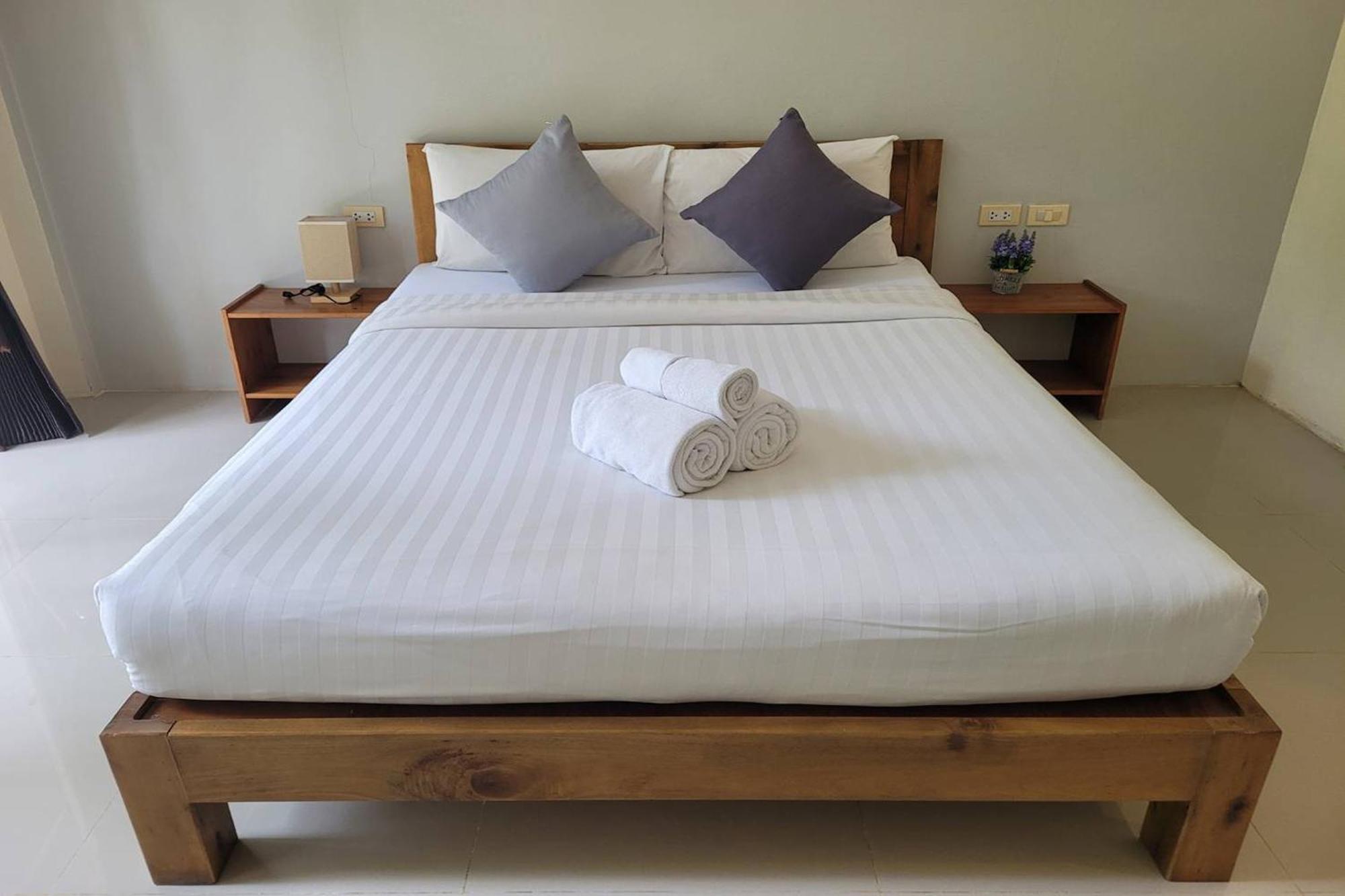 Snooze Inn Phuket - Free Shuttle To Bang Rong Pier Pa Khlok Exterior foto